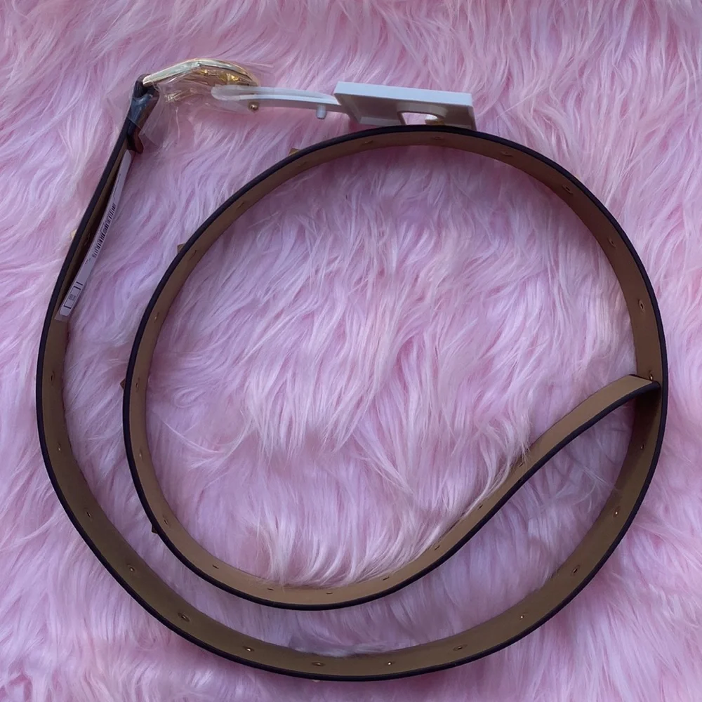 ✨ Michael Kors belt
